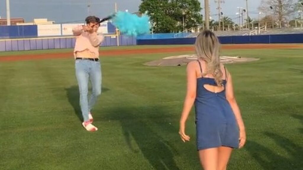 El feo gesto de un padre al conocer el sexo de su bebé se vuelve viral: "Si a mí me hacen eso..."