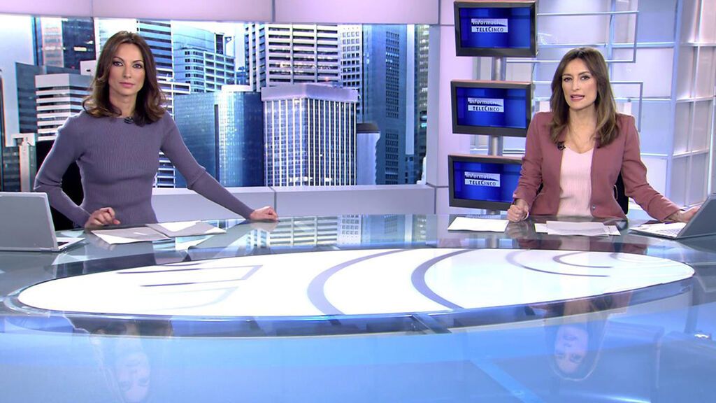 Con Leticia Iglesias y Laila Jiménez Informativos Telecinco 2022 Matinal 12/04/2022