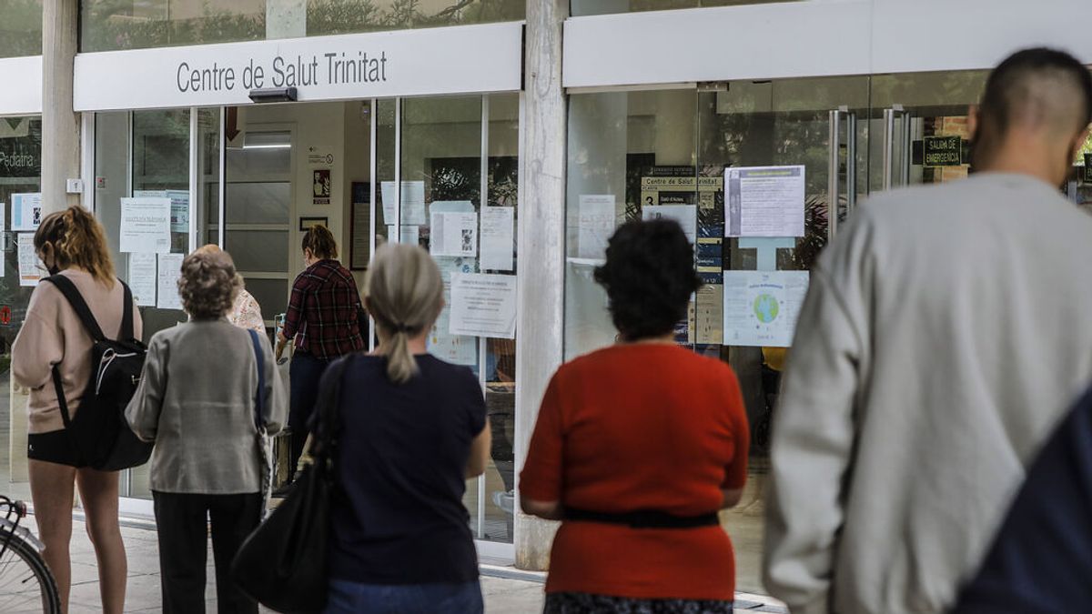 Sanidad anuncia más de 2.000 equipos de diagnóstico para potenciar la atención primaria Sanidad anuncia más de 2.000 equipos de diagnóstico para potenciar la atención primaria