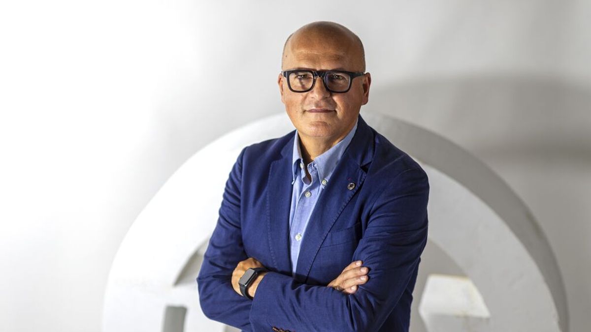 Baltar descarta optar a suceder a Feijóo y apoya una vía de "unidad" encabezada por Rueda: "Bicefalias mejor no" Baltar descarta optar a suceder a Feijóo y apoya una vía de "unidad" encabezada por Rueda: "Bicefalias mejor no"