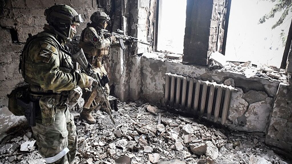 Según Rusia, se entregan más de 1.000 soldados ucranianos en Mariupol