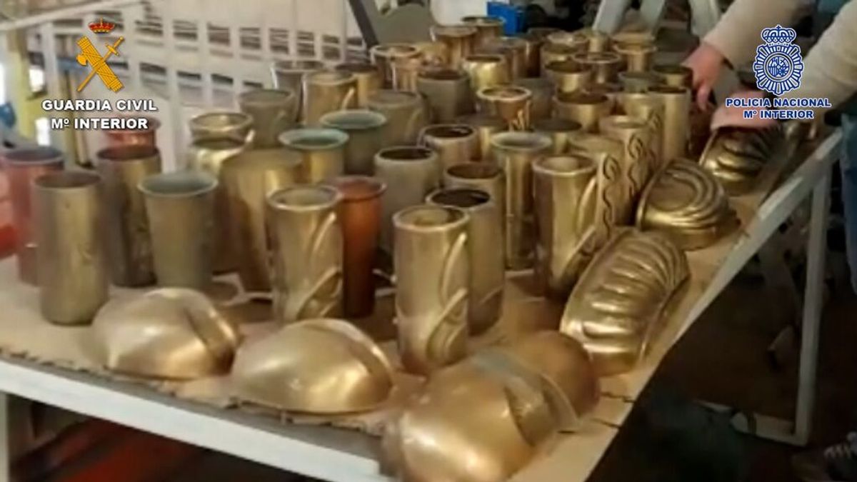 Detenido por robar 70 piezas ornamentales de cementerios de Elda y Petrer Detenido por robar 70 piezas ornamentales de cementerios de Elda y Petrer