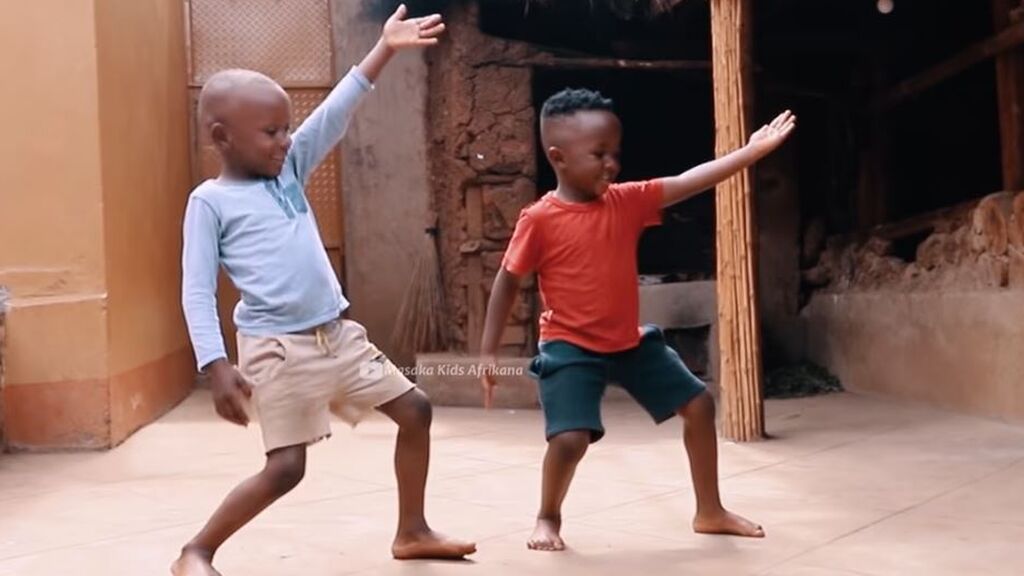 Vuelven los niños de Masaka Kids Africana con una nueva coreografía