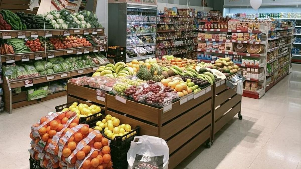 Interior de supermercado Interior de supermercado