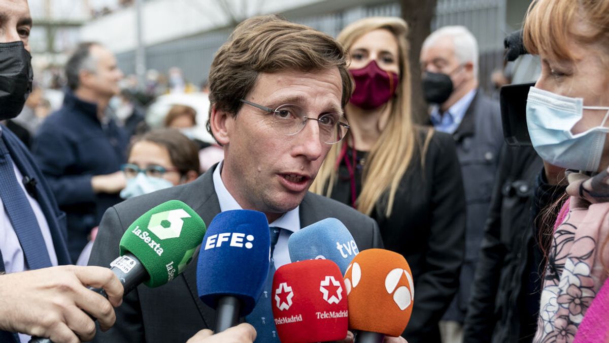 Almeida dice que si hay estafa en el caso de las mascarillas "da igual el saldo" que Medina tenga en el banco Almeida dice que si hay estafa en el caso de las mascarillas "da igual el saldo" que Medina tenga en el banco
