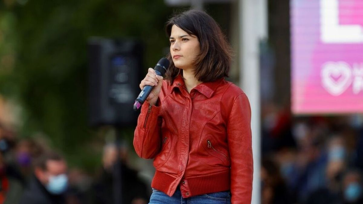 Podemos ve al PSOE como "pilar" para sostener la monarquía y afea a Felipe VI "intervenir en política" Podemos ve al PSOE como "pilar" para sostener la monarquía y afea a Felipe VI "intervenir en política"