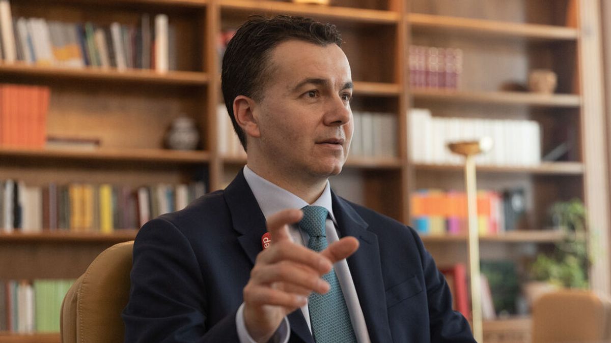 El PSOE no pone fecha a la mesa de Cataluña, pero defiende el diálogo para rebajar la tensión El PSOE no pone fecha a la mesa de Cataluña, pero defiende el diálogo para rebajar la tensión