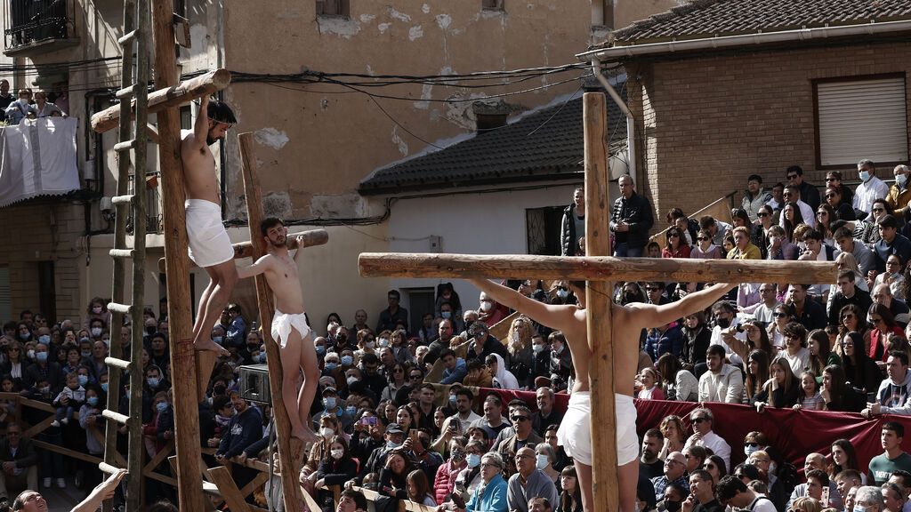 Andosilla revive la Pasión de Cristo con la puesta en escena del Vía Crucis bíblico (Navarra)
