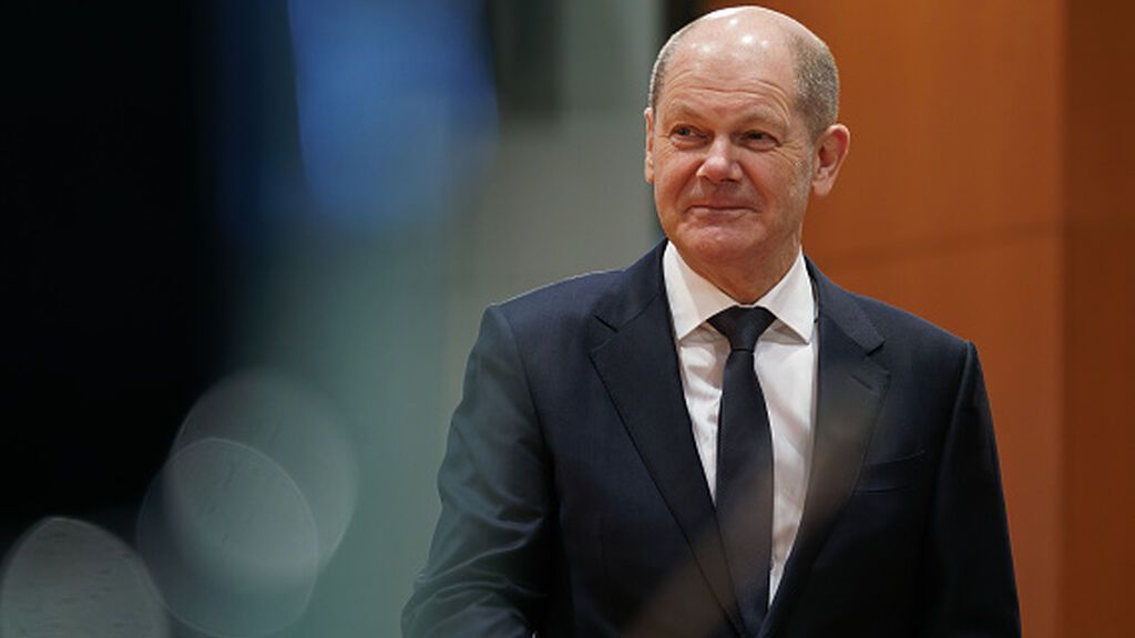 Alemania anuncia 2000 millones de euros en ayuda militar a Ucrania ante las críticas por su "inacción"