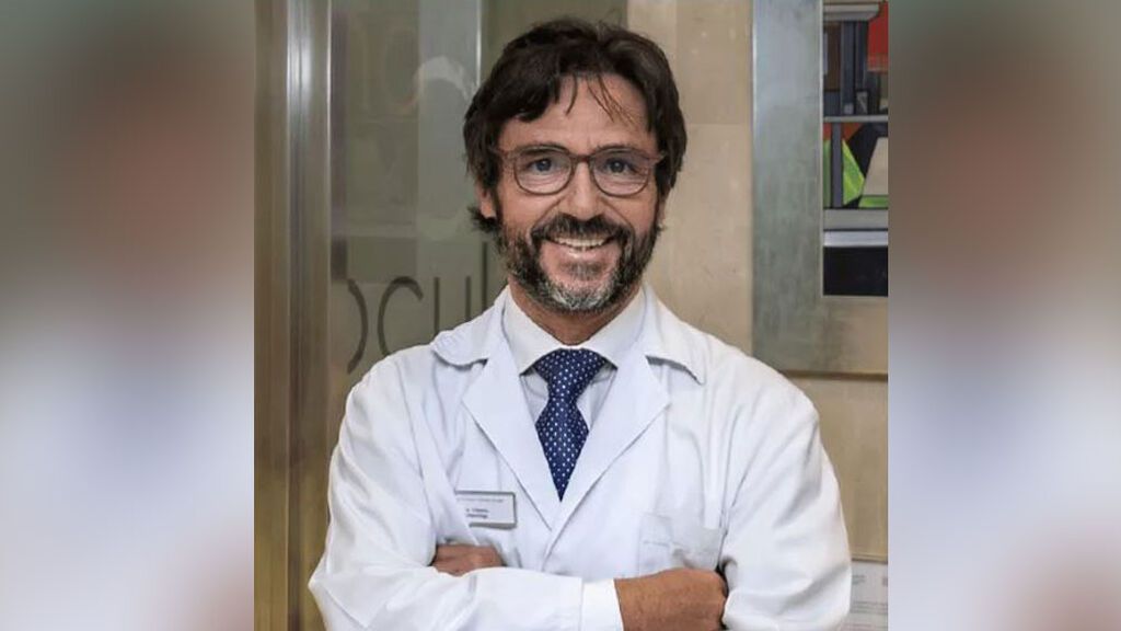 Muere uno de los cirujanos intraoculares con más experiencia de Galicia golpeado por una embarcación cuando nadaba
