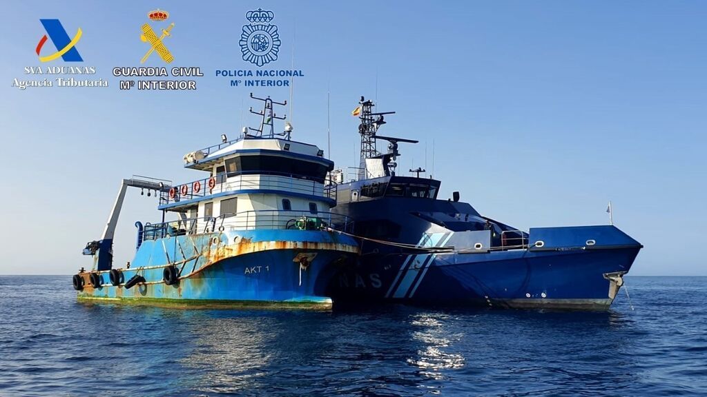 Tres toneladas de cocaína incautadas en aguas al sur de Canarias