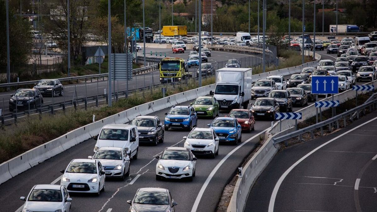 Retenciones en Madrid y Barcelona en el regreso de Semana Santa Retenciones en Madrid y Barcelona en el regreso de Semana Santa