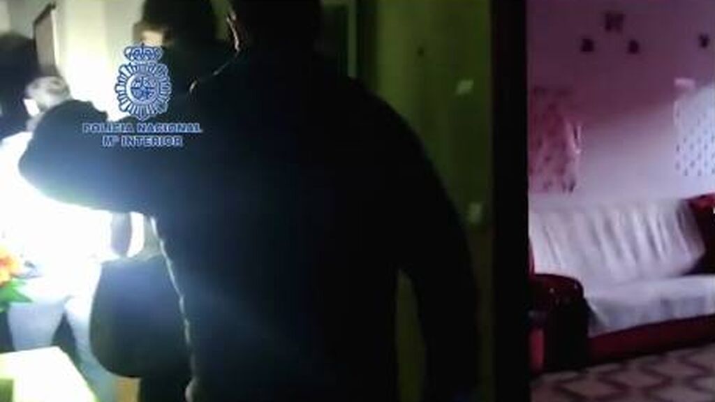 Liberada una joven obligada a prostituirse tras ser captada en Rumanía a través de las redes sociales