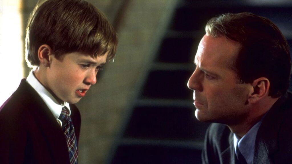 Las emotivas palabras del niño de 'El sexto sentido' a Bruce Willis tras anunciar su enfermedad