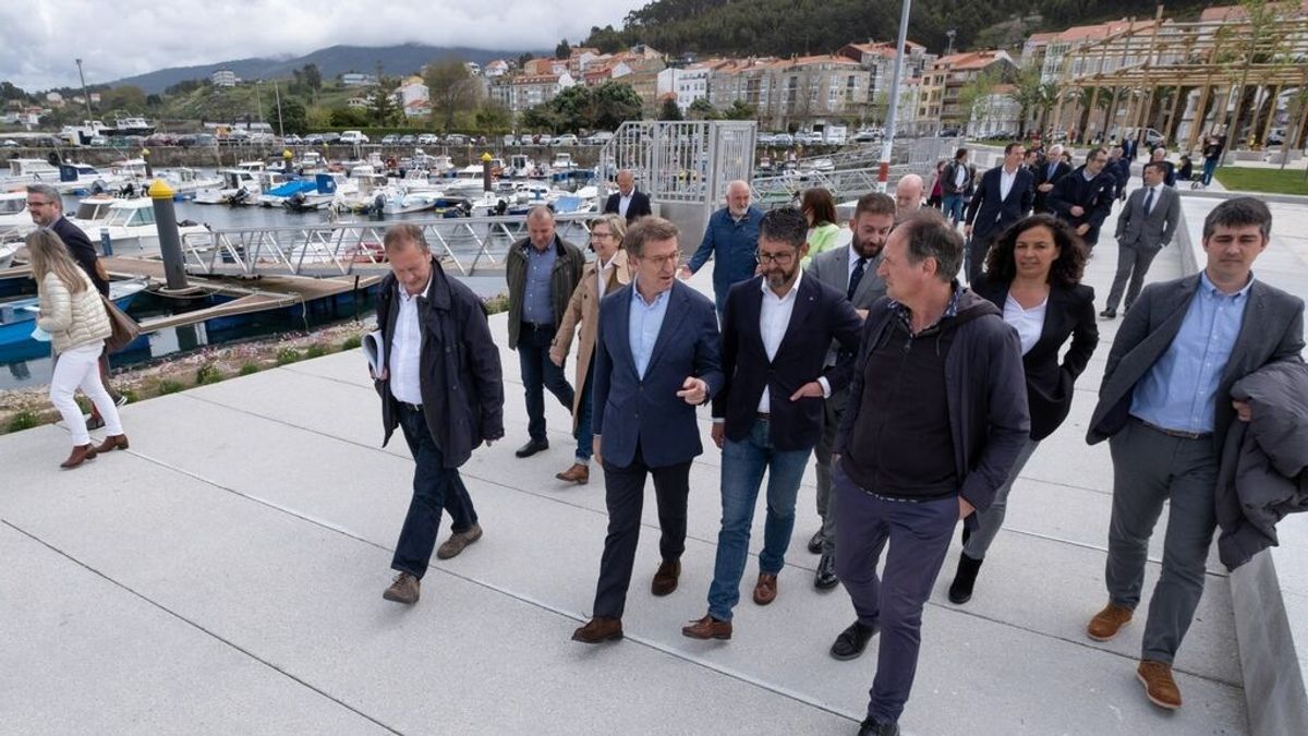Feijóo expresa su "apoyo incondicional" a Mañueco y justifica su ausencia en la toma de posesión por su "doble" agenda Feijóo expresa su "apoyo incondicional" a Mañueco y justifica su ausencia en la toma de posesión por su "doble" agenda