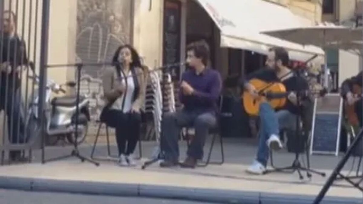 El vídeo de Rosalía tocando en la calle: así fueron sus inicios hace diez años
