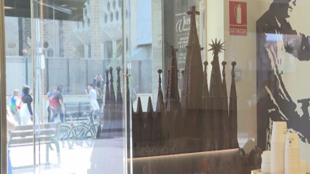 Así es la Sagrada Familia de Barcelona hecha mona