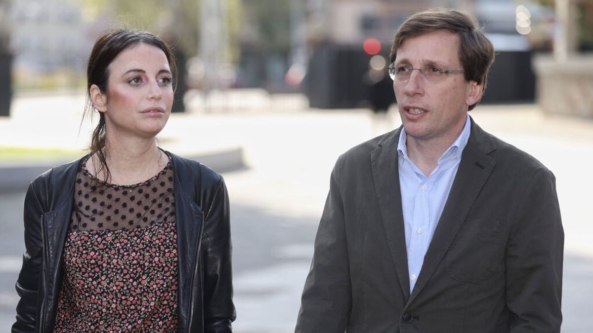 Almeida acusa a Sánchez de someterle a una "cacería política" por el caso de las mascarillas Almeida acusa a Sánchez de someterle a una "cacería política" por el caso de las mascarillas