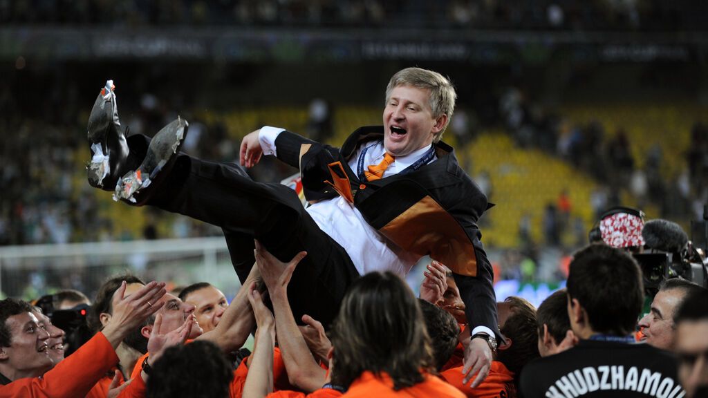 Rinat Ajmetov manteado Shakhtar 2009 Getty