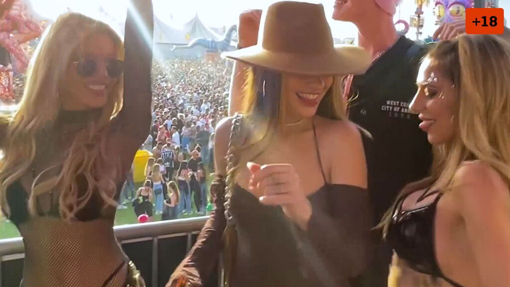 Oriana Marzoli se va de festival con sus amigas y se encuentra con su exnovio (2/2)