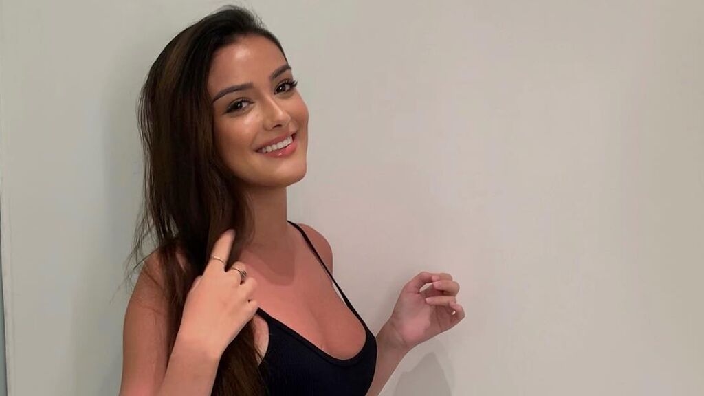 Julia Janeiro abre las puertas de su lujoso y moderno vestidor