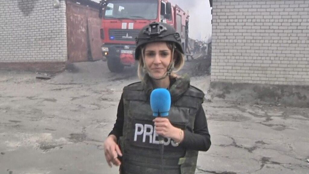 Un equipo de informativos Telecinco atrapado durante un bombardeo en Jarkóv