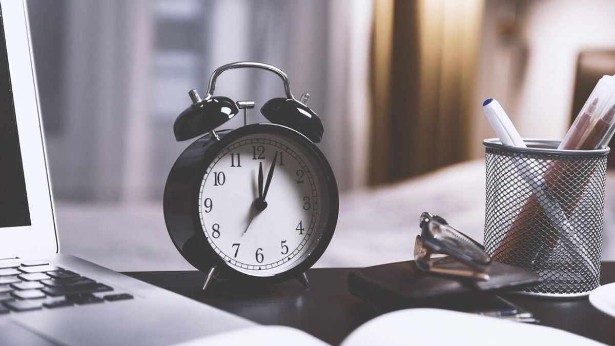 Multan a una vecina de Girona por dejarse el despertador activado y molestar su sonido a los vecinos 2 días Multan a una vecina de Girona por dejarse el despertador activado y molestar su sonido a los vecinos 2 días