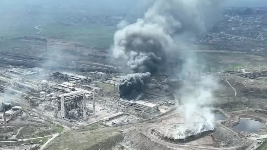 El asedio a la planta siderúrgica de Mariúpol, a vista de dron