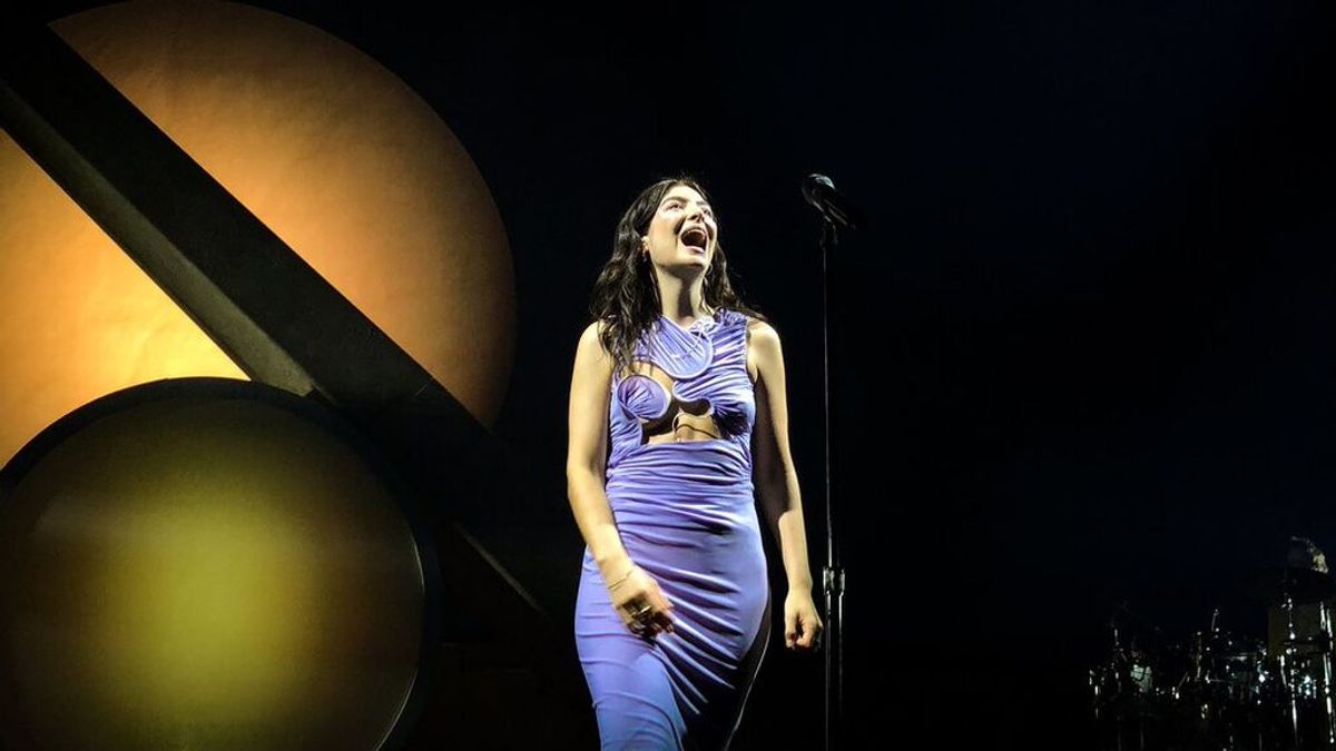 Lorde sorprende a todos y canta 'Hentai' de Rosalía en uno de sus shows
