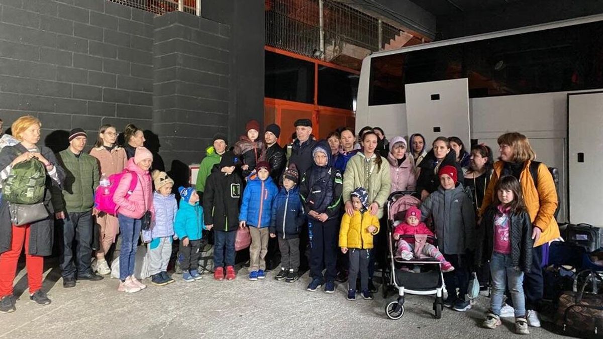 Valencia recibe un autobús con 50 refugiados ucranianos, diez de ellos menores Valencia recibe un autobús con 50 refugiados ucranianos, diez de ellos menores