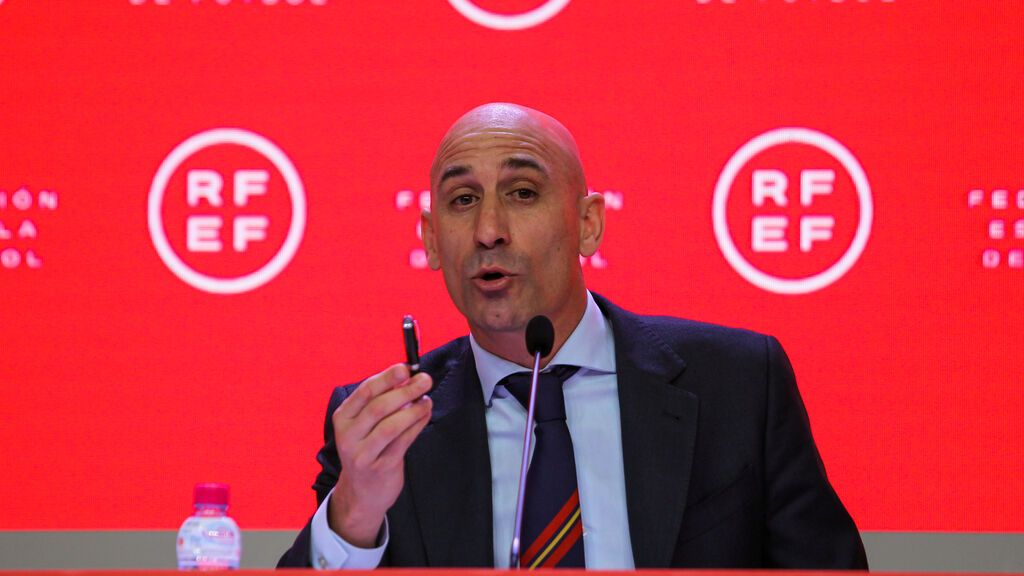 Rubiales, dos horas y media para defenderse por el contrato de la Supercopa: "Todo es legal"