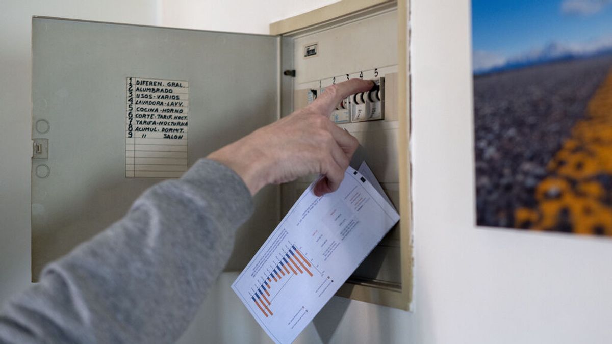 El INE y las eléctricas acuerdan cómo reflejar el impacto real del precio de la luz en el IPC El INE y las eléctricas acuerdan cómo reflejar el impacto real del precio de la luz en el IPC