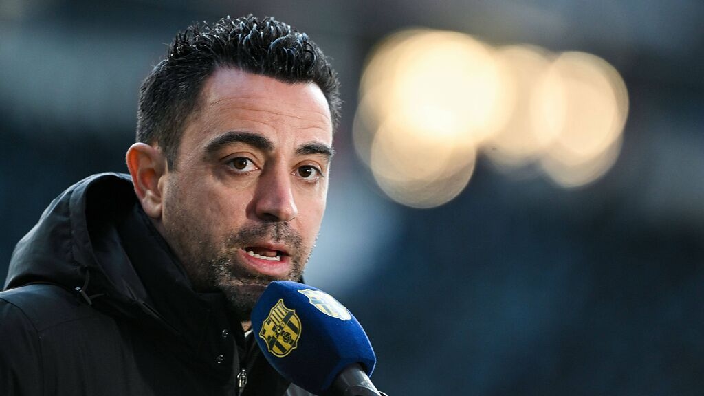 Xavi da un toque de atención al vestuario