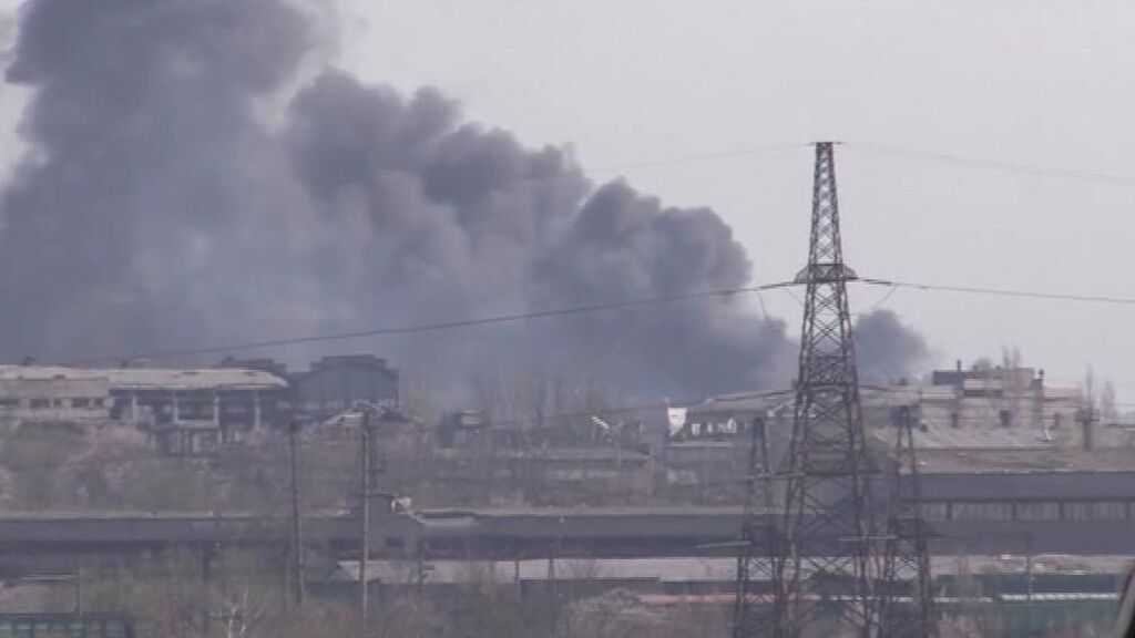 Las tropas de Ucrania resisten en Mariúpol junto a 1.000 civiles en la planta de acero Azovta