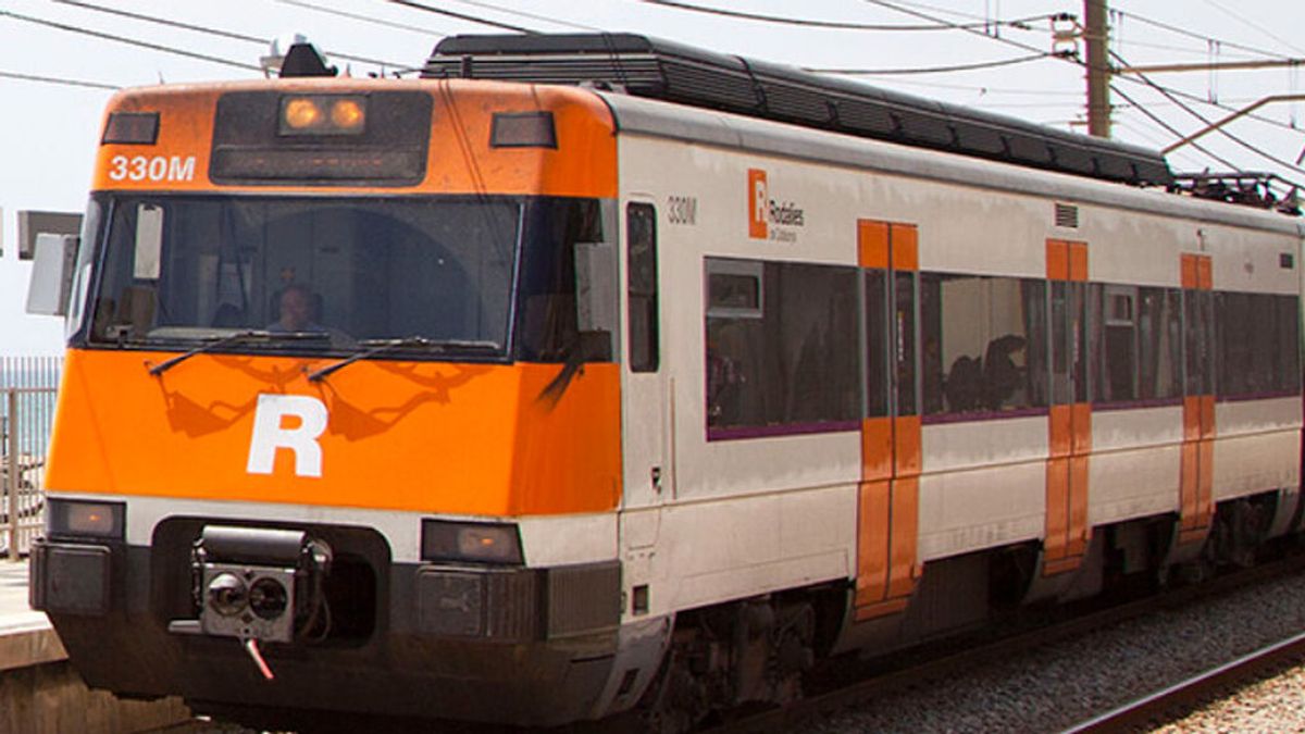 Reabierta la circulación de Cercanías entre Barcelona y Mataró tras 3 horas sin servicio en hora punta Reabierta la circulación de Cercanías entre Barcelona y Mataró tras 3 horas sin servicio en hora punta