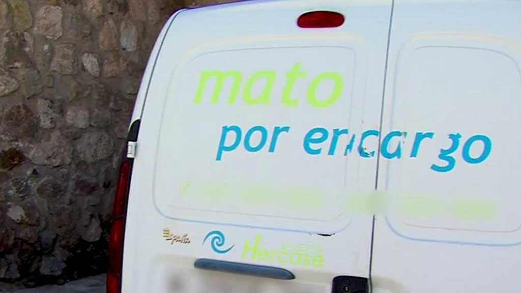 ‘Mato por encargo’, el eslogan de un negocio que ha causado furor en Almería: ¿A qué se dedica su empresa?
