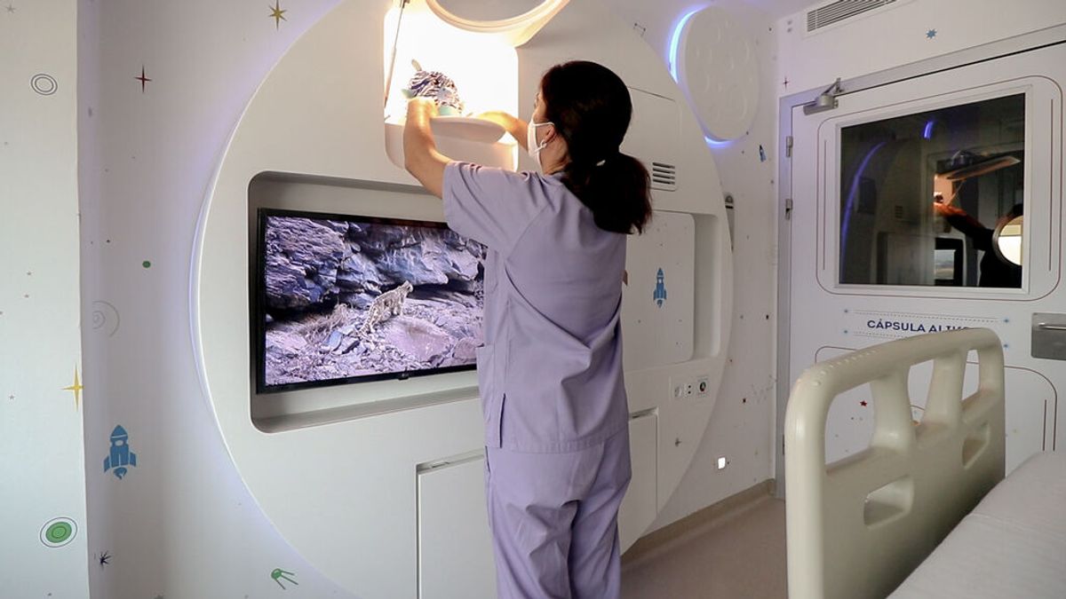 El Hospital La Fe de Valencia estrena una "estación" lunar para los niños con cáncer