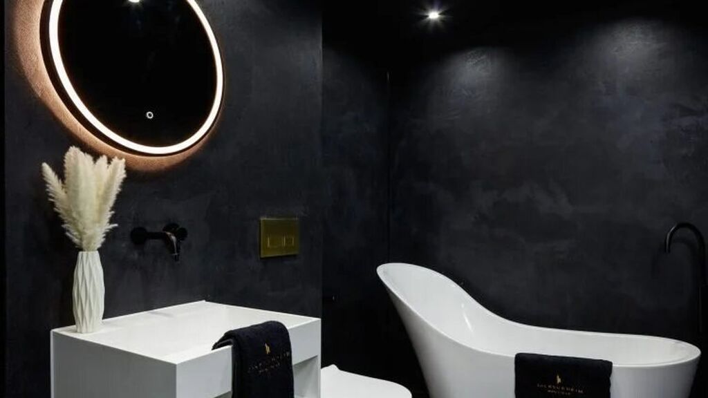 all-black-apartment6-750x500