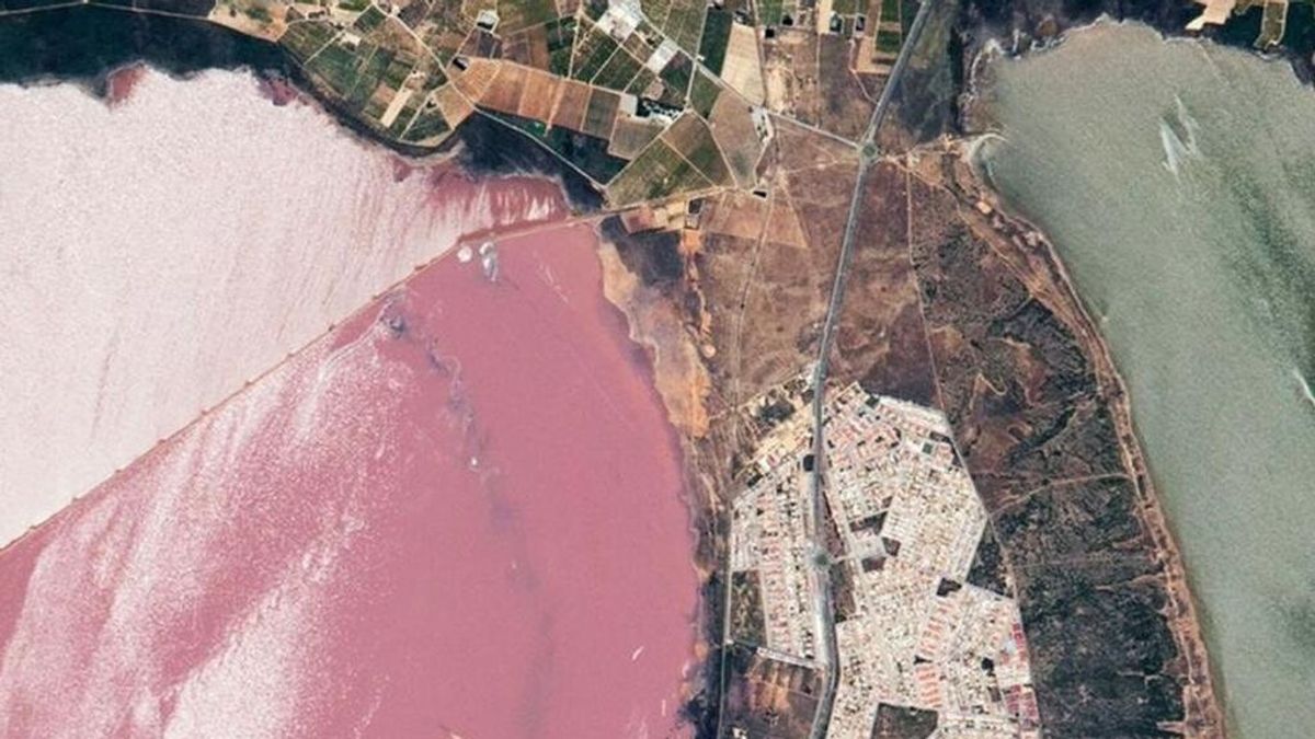 La NASA comparte una imagen de las lagunas de Torrevieja vistas desde la Estación Espacial Internacional La NASA comparte una imagen de las lagunas de Torrevieja vistas desde la Estación Espacial Internacional