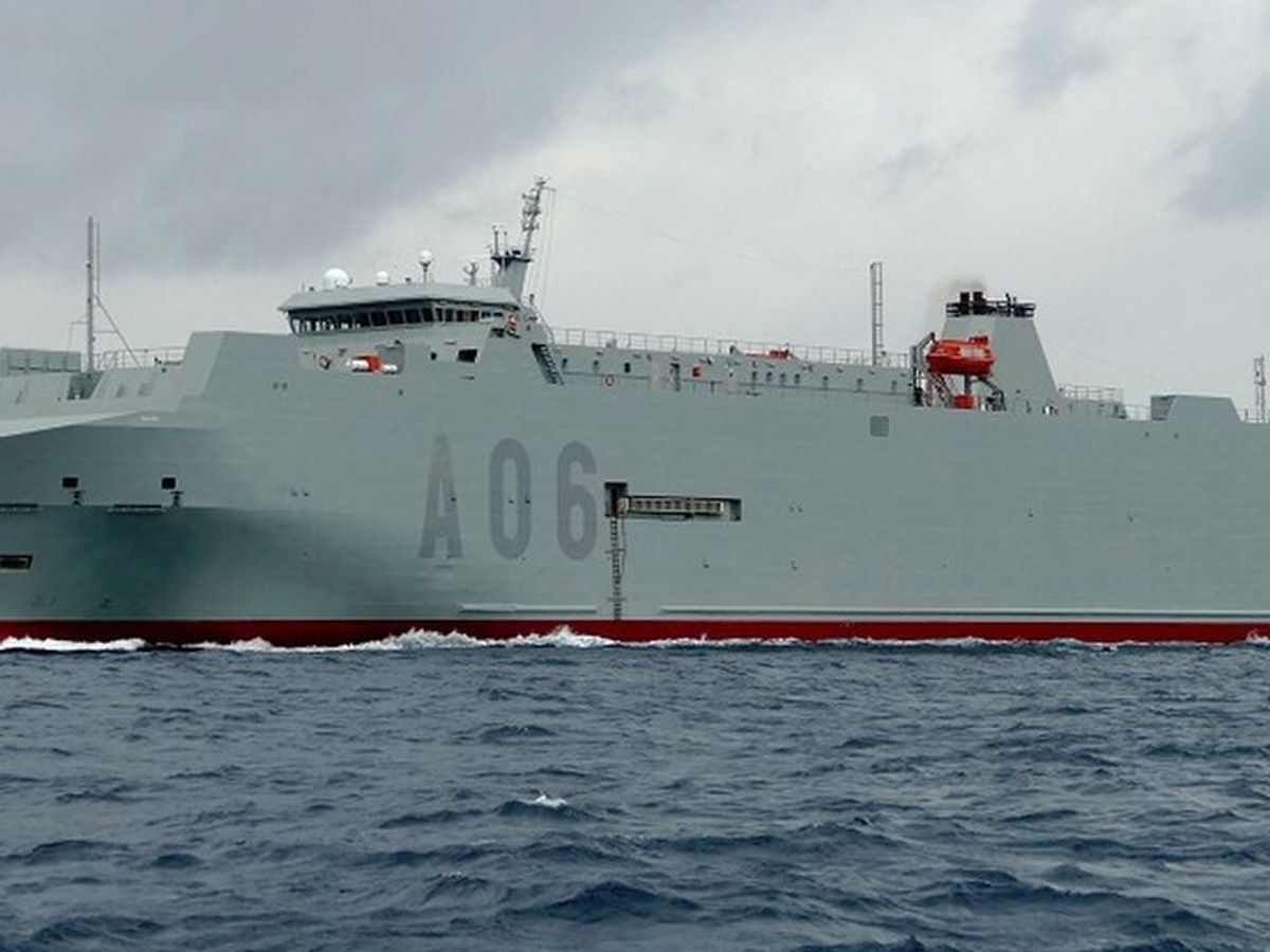 Ysabel', el buque logístico del Ejército comprado de segunda mano que  transporta armamento a Ucrania - NIUS