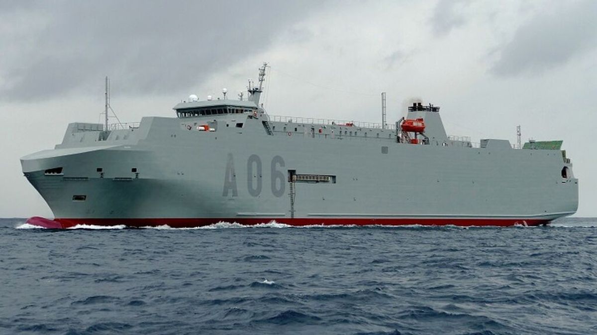 'Ysabel', el buque logístico del Ejército comprado de segunda mano que transporta armamento a Ucrania