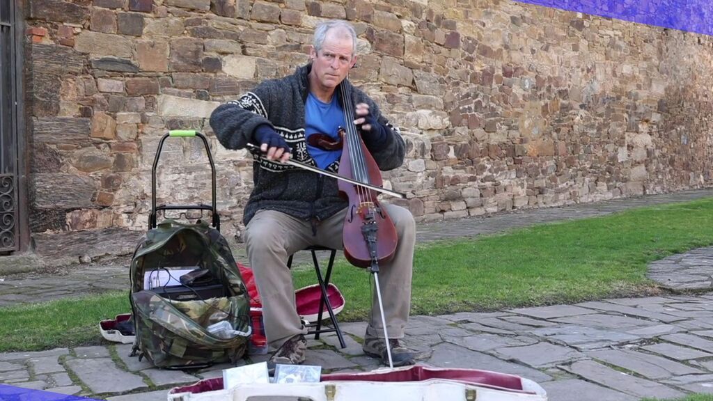 John Fellingham, 54 años, de Palencia: música curativa