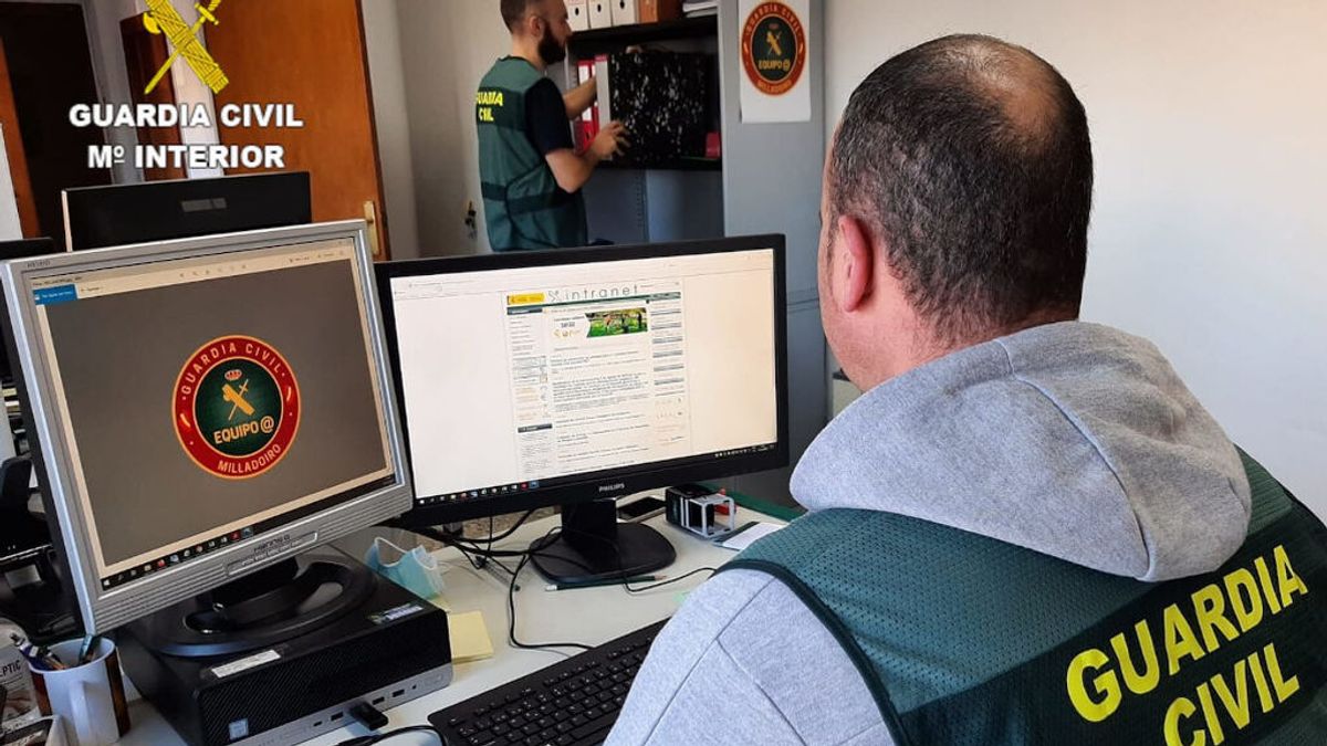 Sustraen 4.800 euros a una vecina de A Pobra do Caramiñal mediante la “estafa del amor” Sustraen 4.800 euros a una vecina de A Pobra do Caramiñal mediante la “estafa del amor”