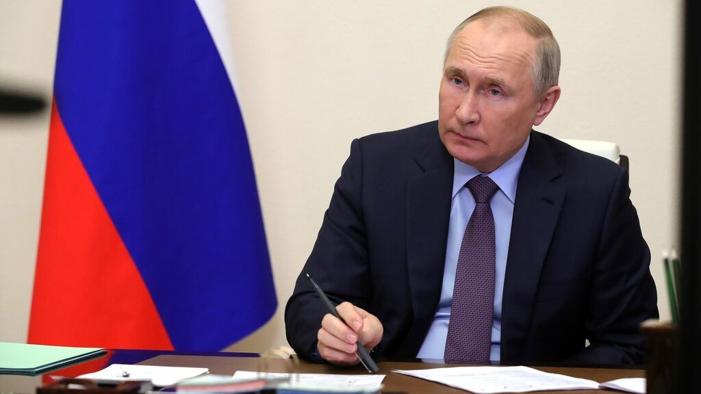 Vladímir Putin cerca a los últimos de Mariúpol: "Que no entre ni salga una mosca"