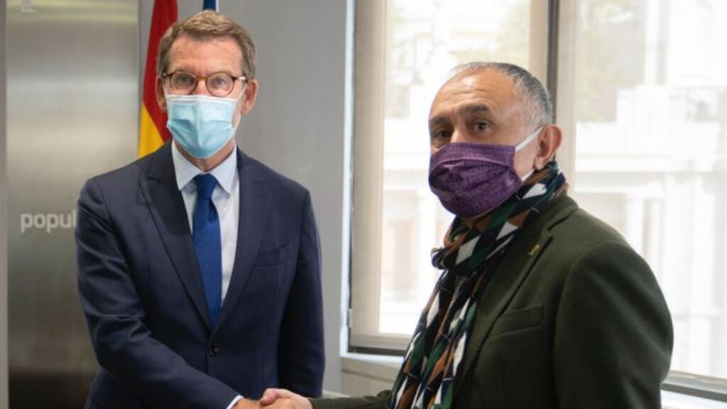 Feijóo recibe en Génova al secretario general de la UGT, Pepe Álvarez