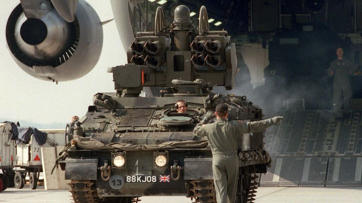 Reino Unido entrena a soldados ucranianos para usar vehículos blindados británicos