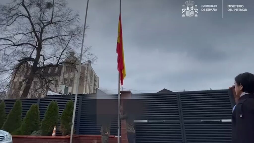 Reabre la embajada en Kiev