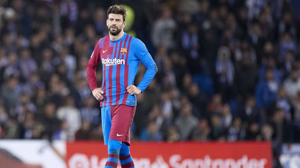 Los audios pasan factura a Piqué: pitada ante la Real y cánticos de "Geri, llama a Rubiales"