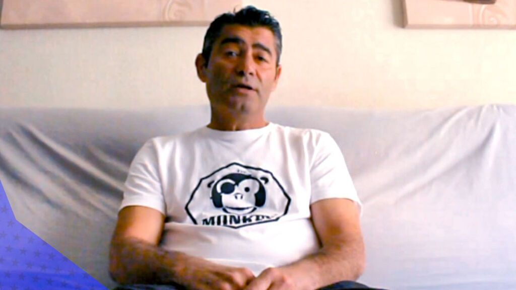 José Antonio Carreño, 48 años, de Almería y su talento sobre el skate
