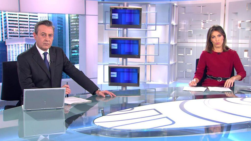 Con José Ribagorda y Ángeles Blanco Informativos Telecinco 2022 Mediodía 23/04/2022